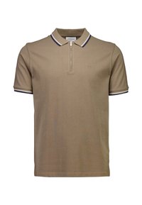 Khaki koszulka polo z zamkiem błyskawicznym przy plisie, kr�ótkimi rękawami i granatowymi paskami na kołnierzyku. Na piersi znajduje się małe logo.