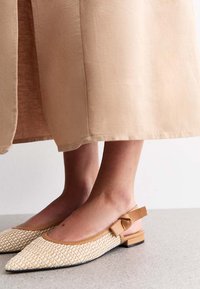 New Look RAFFIA LOOK SLINGBACK FLAT - Slingback ballerina´s - off white