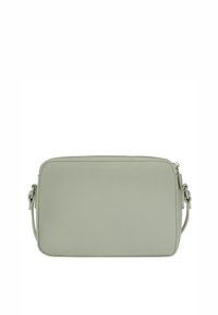 Zielona skórzana torba na ramię z zamkiem błyskawicznym, prostokątna forma, teksturowana powierzchnia oraz regulowany pasek. Minimalistyczny design, bez ozdób.