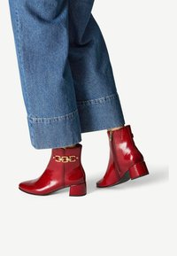 Marco Tozzi Bottines de cowboy / motard - dk red pat