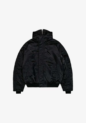 Giacca bomber nera imbottita con colletto alto, chiusura con zip e tasche laterali. Presenta polsini ed elastico in vita. Tessuto liscio e lucido.