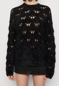 The Ragged Priest Sweter
