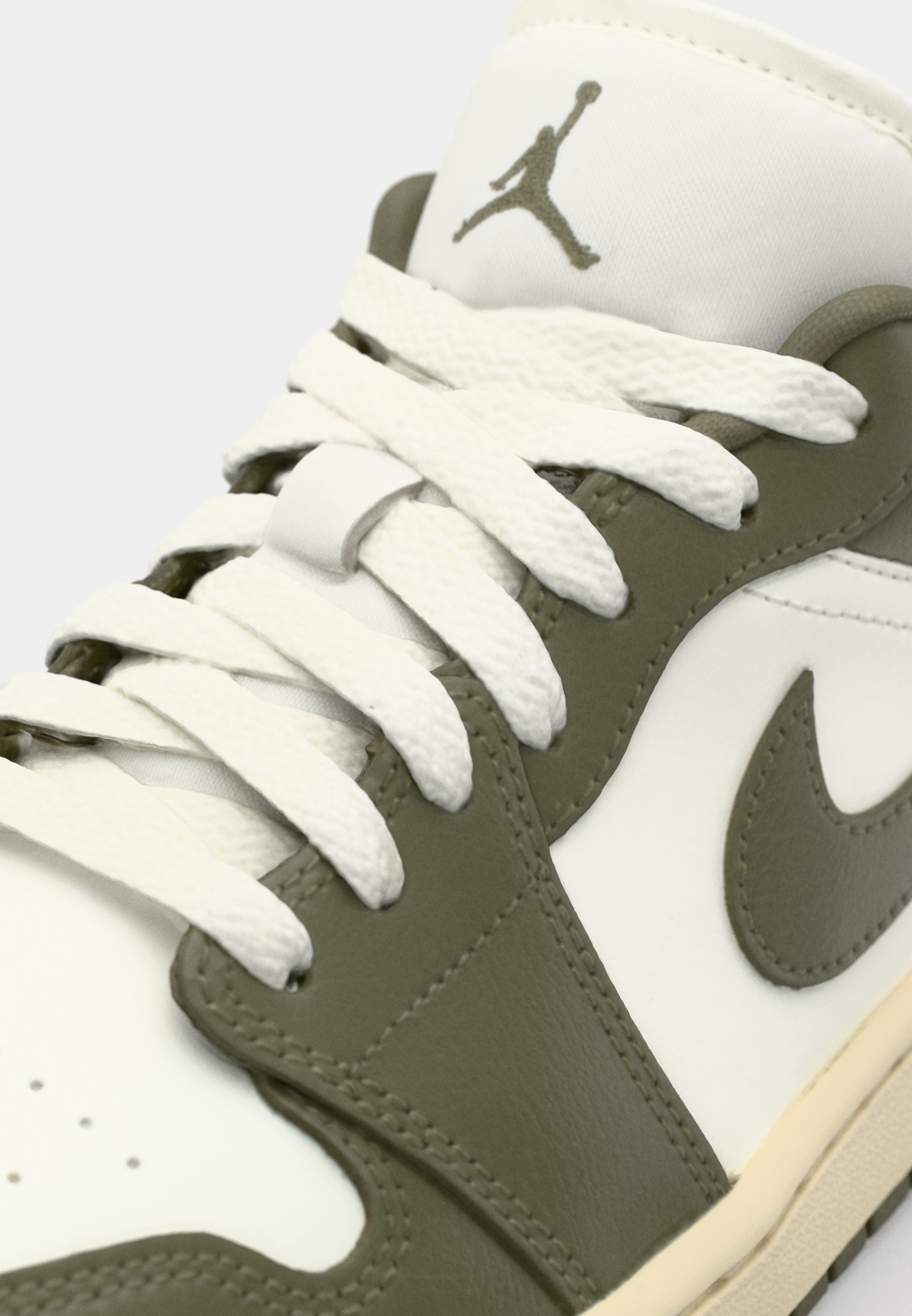 Nike Air Jordan 1 Low オリーブ US8 国内 12/9 発売】NIKE AIR JORDAN 1 LOW CRAFT SE “Light Olive/Black