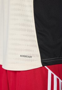 adidas Performance LIVERPOOL FC PRO  - Klubové oblečenie - offwhite
