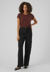 Vero Moda VMAVA PLAIN - T-shirt - bas - bitter chocolate