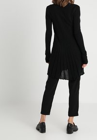 Anna Field Neuletakki - black