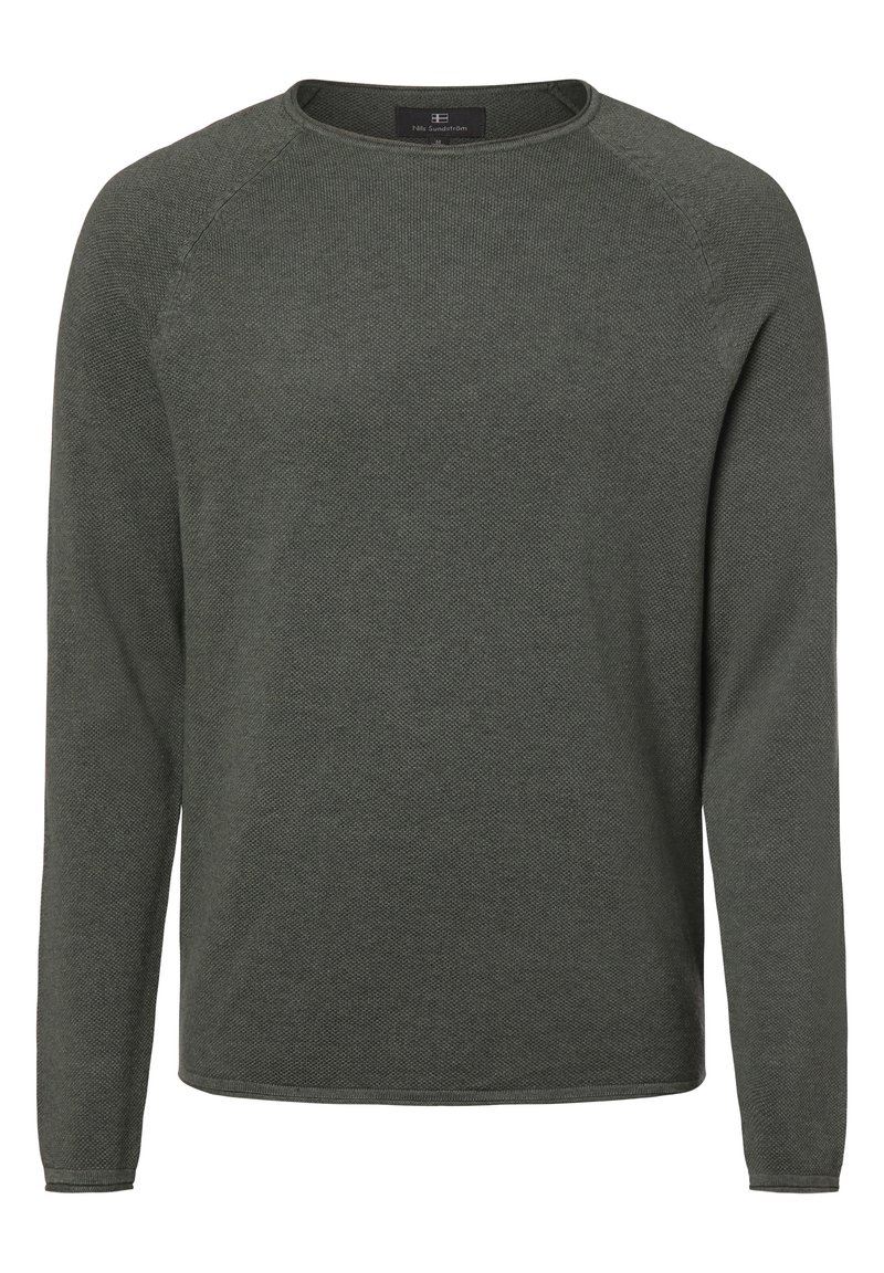 Pull en maille à manches longues de couleur vert olive foncé avec un col rond et un tissu texturé, taille moyenne.