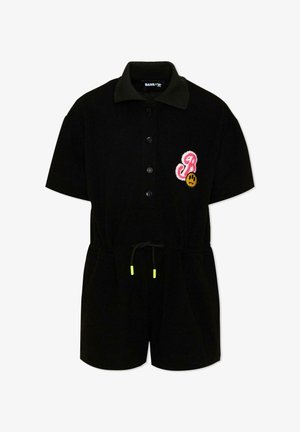 Tuta corta nera a maniche corte con colletto, abbottonatura, vita con coulisse, toppe rosa a forma di "B" e gialla con faccina sorridente sul lato sinistro del petto.