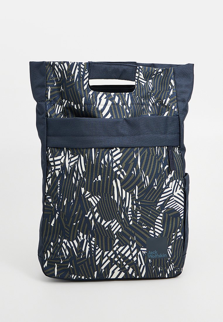 Marineblauer Rucksack mit einem geometrischen, weißen und grünen abstrakten Muster, ausgestattet mit einem oberen Griff und einer vorderen Tasche mit Reißverschluss.