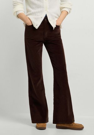 Pepe Jeans, HIGH WAIST FLARE WILLA CORDUROY - Панталони - cappuccino brown