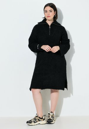 Ulla Popken COLLARED LONG SLEEVE SWEATER DRESS - Strikkjoler - black