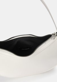 PULL&BEAR HALF MOON  - Kabelka - white