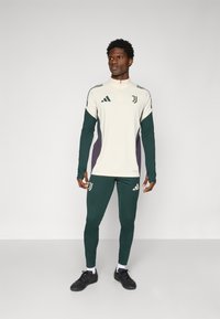 adidas Performance JUVENTUS TRAINING TOP - Klub merchandise - ecru tint