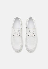 YOURTURN UNISEX - Buriavimo avalynė - white