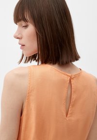 s.Oliver MIT CUT OUT - Sukienka letnia