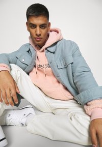 YOURTURN UNISEX - Sweatshirt com capuz - pink