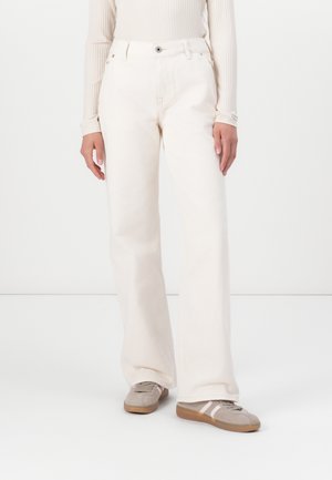 LOOSE HAZEL - Jean boyfriend - white denim