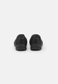 Thumbnail Image 4