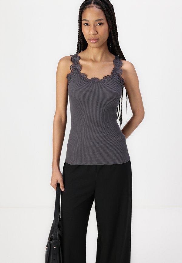 REGULAR VINTAGE - Top - magnet3