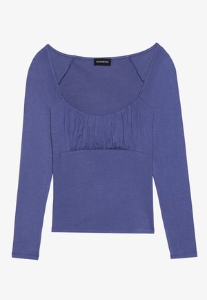 Langermet topp i dyp lilla, med en gathered frontdesign, rund halslinje og mykt, lett stoff.