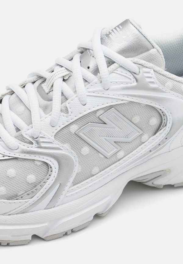 POLKA DOT U530 UNISEX - Trainers3