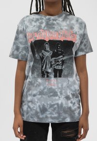 Paradiso Clothing TWENTY ONE PILOTS TORCH BEARERS DIP DYE WASH - Print T-shirt - grey