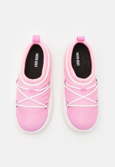 Moon Boot PARK ICON UNISEX - Pantofi slip-on - pink