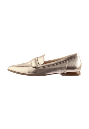 Metallisch lichtgoldene Slipper mit runder Zehenpartie, aus Leder, dezenten Stichdetails und einem niedrigen Holzabsatz.
