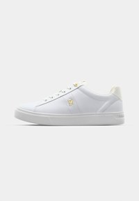 ESSENTIAL ELEVATED COURT - Baskets basses - white