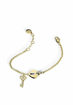 Bracelet en chaîne dorée avec un charme en forme de cœur, un charme clé et un accent cristallin. Fermoir à clip avec une finition lisse.