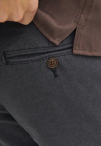 Jack & Jones JPSTMARCO JJFURY ANA - Chino - black