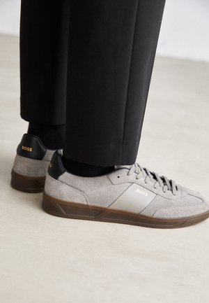 Baskets basses - grey