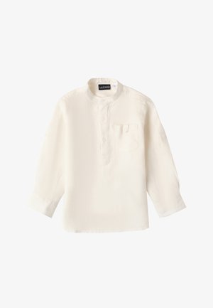 Biała koszula z długim rękawem wykonana z lekkiego materiału, z kołnierzykiem mandaryńskim, zapięciem na guziki oraz jedną kieszenią na piersi.