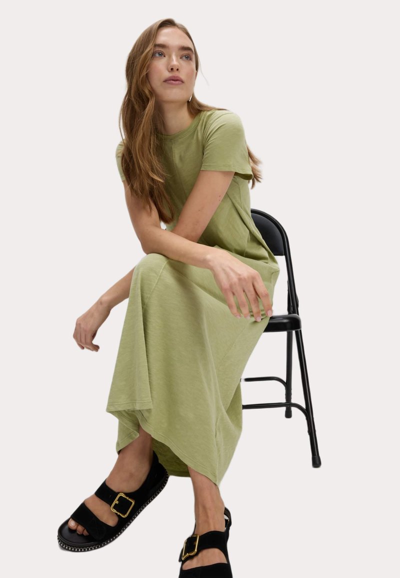 hunter green tulle dress Green Strapless Tulle Long Prom Dress, A-Line Evening Dress with Slit US 8 / Green main image 0