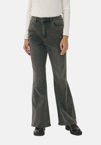 Kaffe KASINEM - Flared-farkut - medium grey denim