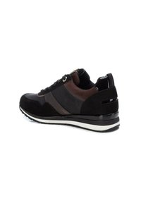 Refresh BÁSICA - Zapatillas - black