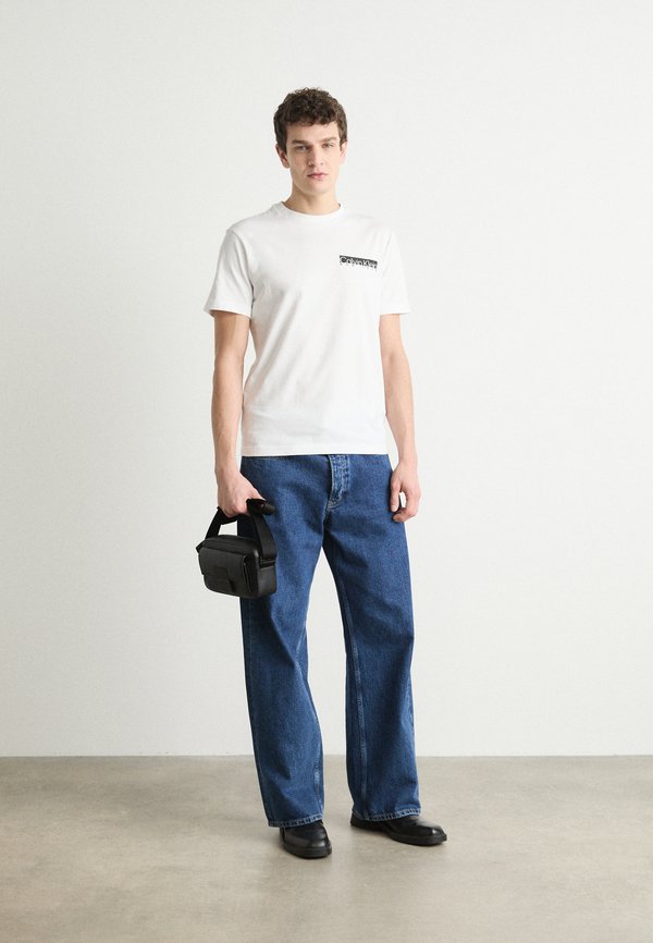 CHEST BOX LOGO - Basic T-shirt2