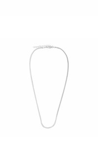Srebrny metalowy naszyjnik o gładkim, cienkim wzornictwie. Posiada regulowany zapięcie z małym łańcuszkiem. Styl minimalistyczny, bez ozdób.
