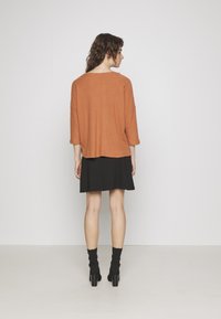 TOM TAILOR DENIM Džemper - rusty amber
