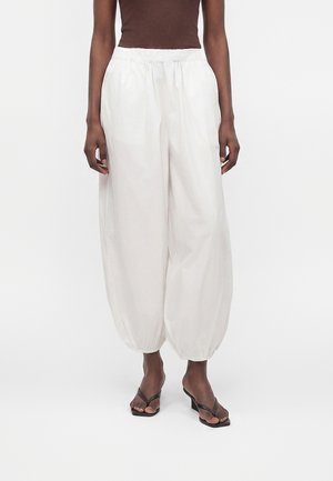 Gina Tricot MID WAIST BALLOON TROUSERS - Bukser - white