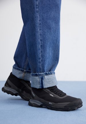 Salomon SHELTER CSWP UNISEX - Vysoké tenisky - black/magnet/quiet shade