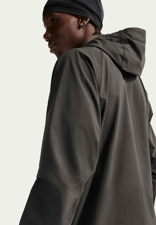 Nike Jacke — foto 7