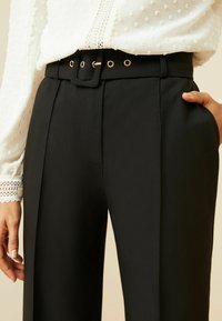 Love & Roses HIGH WAIST WIDE LEG TAILORED  - Hlače - black belted