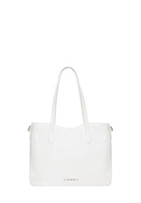 Borsa tote in pelle bianca e testurizzata con due manici per la spalla e un design elegante e minimalista. Presenta un logo discreto sul davanti.
