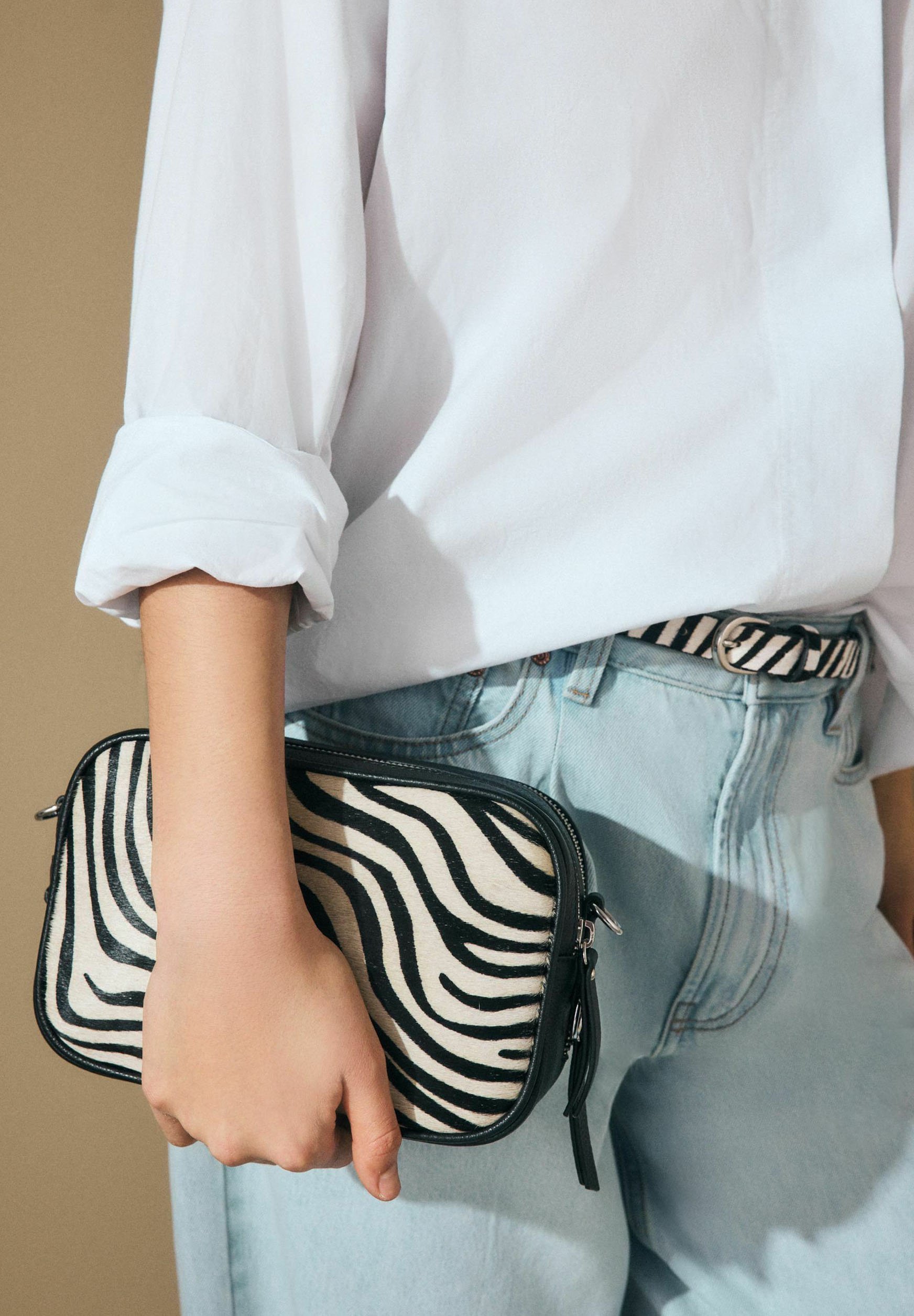Zebra Foldie Borsa A Tracolla Antifurto | Nylon Ad Alta Densità | Leggera Con Tasche Laterali | Unisex, Taglia Unica