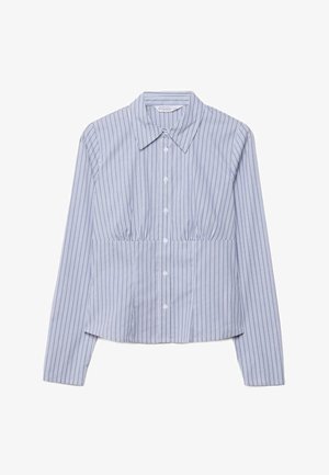 Blauw-wit verticale gestreepte blouse met lange mouwen, knoopsluiting, een puntige kraag en iets geplooide taille detail.