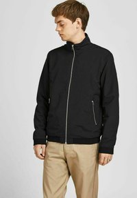 Jack & Jones - JJERUSH HARRINGTON  - Bomberjakke - black Miniaturebillede 1