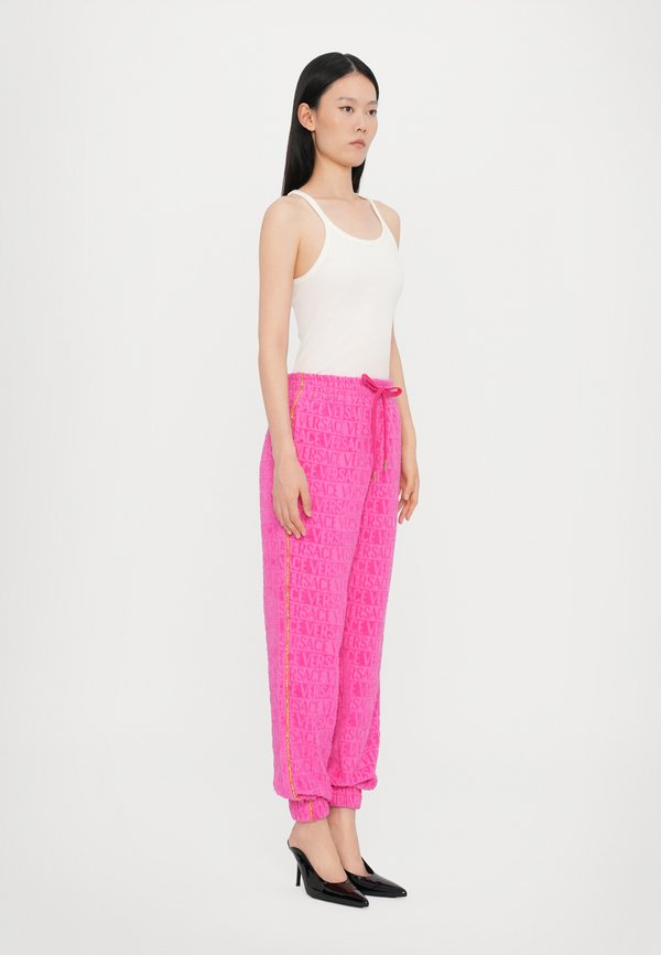 JOGGERS I HEART BAROQUE SUSTAINABLE - Tracksuit bottoms - fuxia3