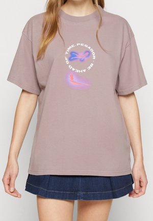 T-shirts print - purple