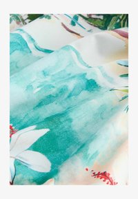 Sélectionné, blue pink scenic print